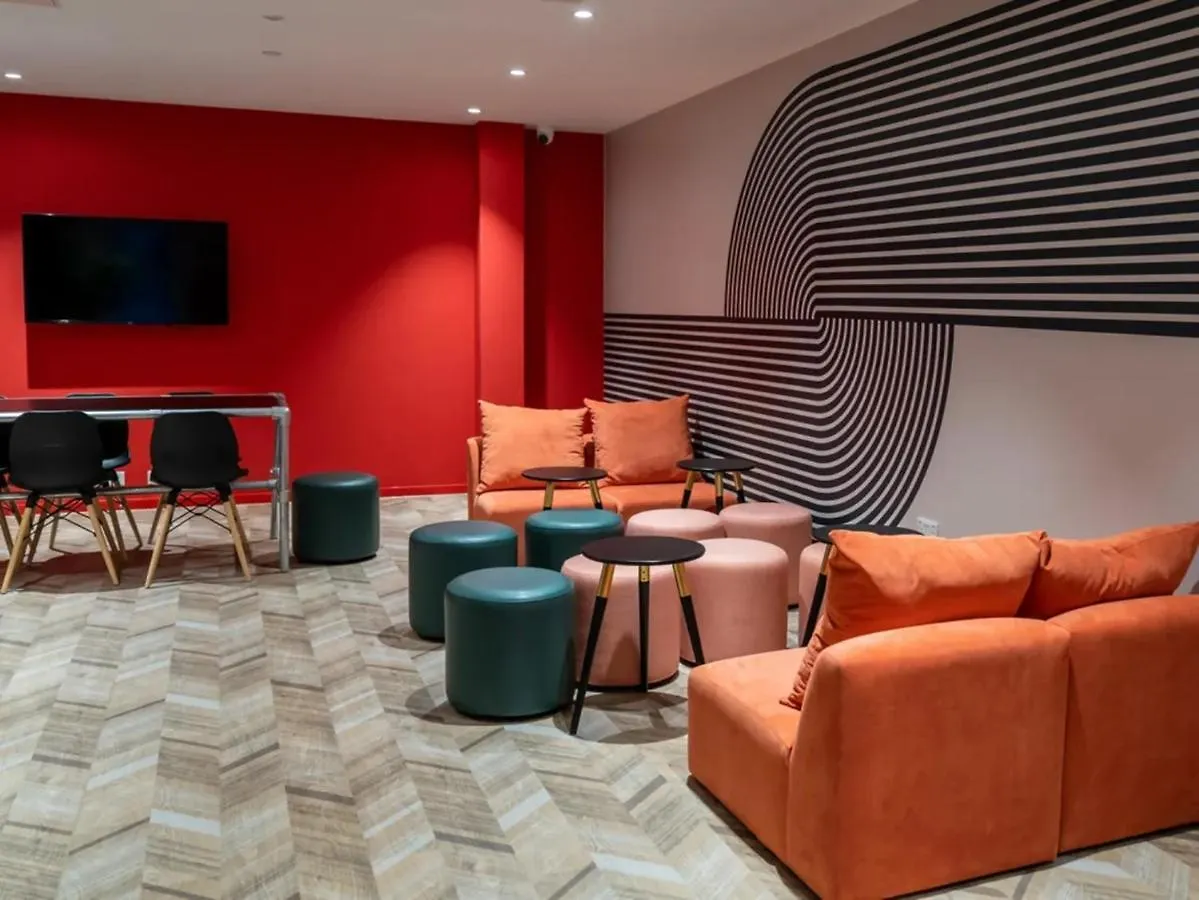 Charming En Suite Rooms In Sheffield For Students Only - Sk
